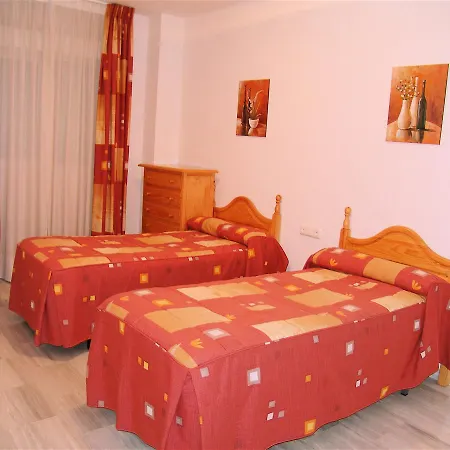 Cabopino, Mimosas Apartment *
