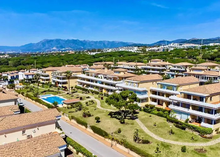 Cabopino, Mimosas