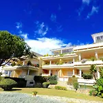 Cabopino, Mimosas